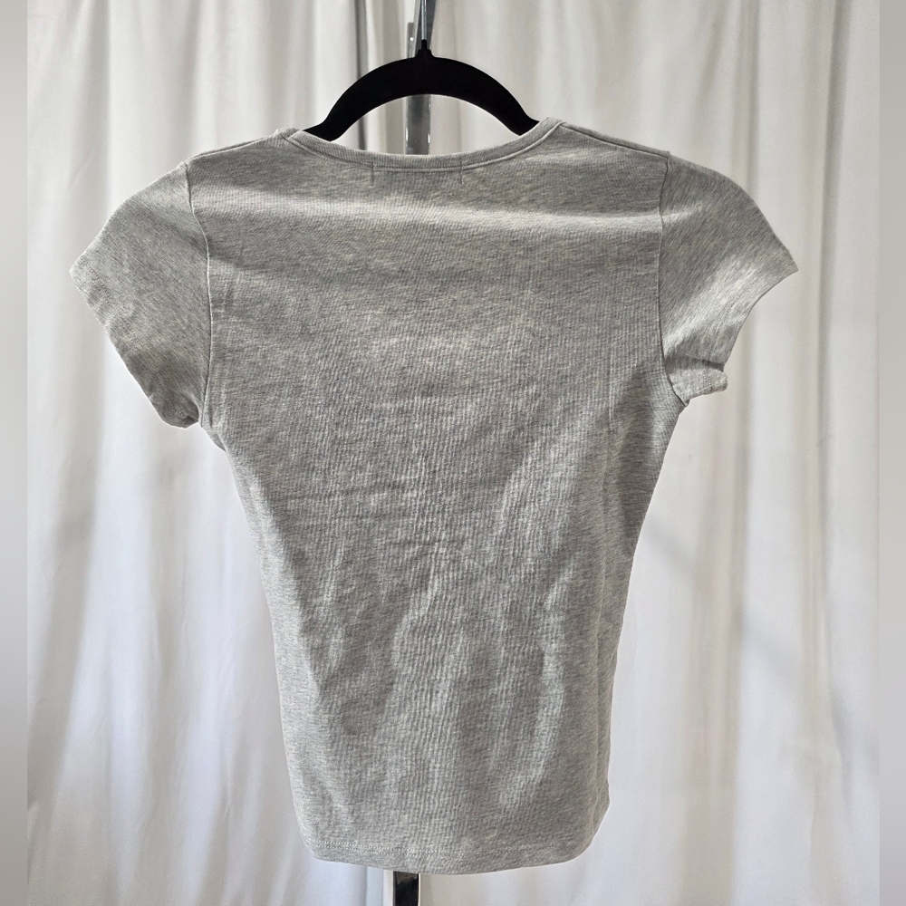 WeWoreWhat Gray Ruched Tie Front T-Shirt - Picture 2 of 4